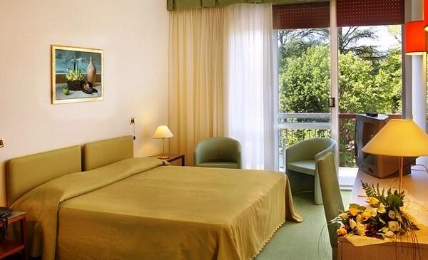 Hotel Cristallino & Suites Montecatini Terme Exteriör bild